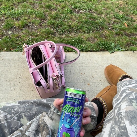 Meet your Posher, pish - Picture 1 of 1